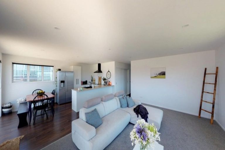 Photo of property in 32 Oxford Street, Whakapirau, Maungaturoto, 0583