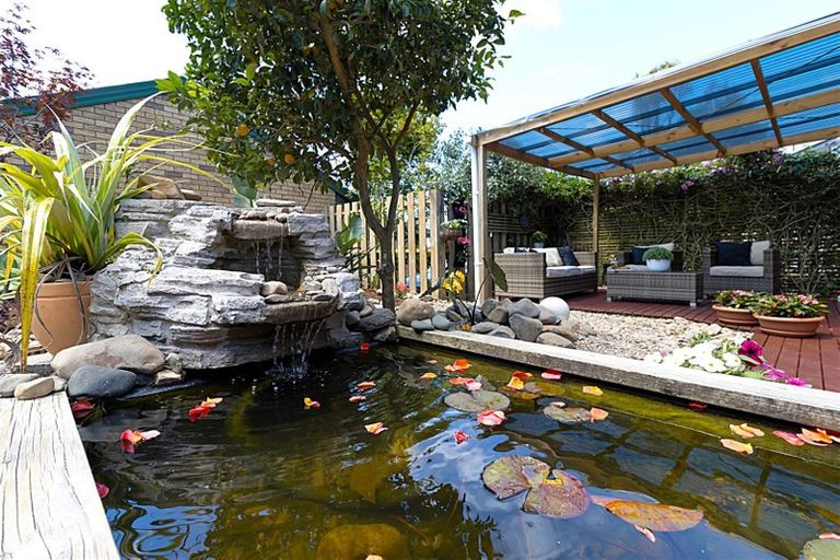 Photo of property in 36a Tirimoana Road, Te Atatu South, Auckland, 0602