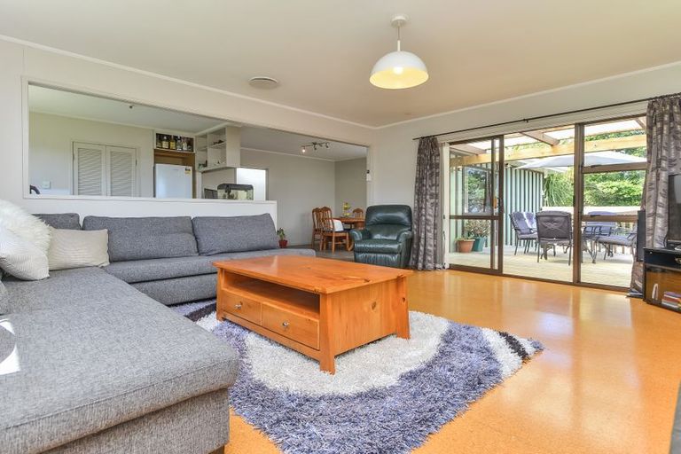 Photo of property in 10 Glenbervie Crescent, Massey, Auckland, 0614