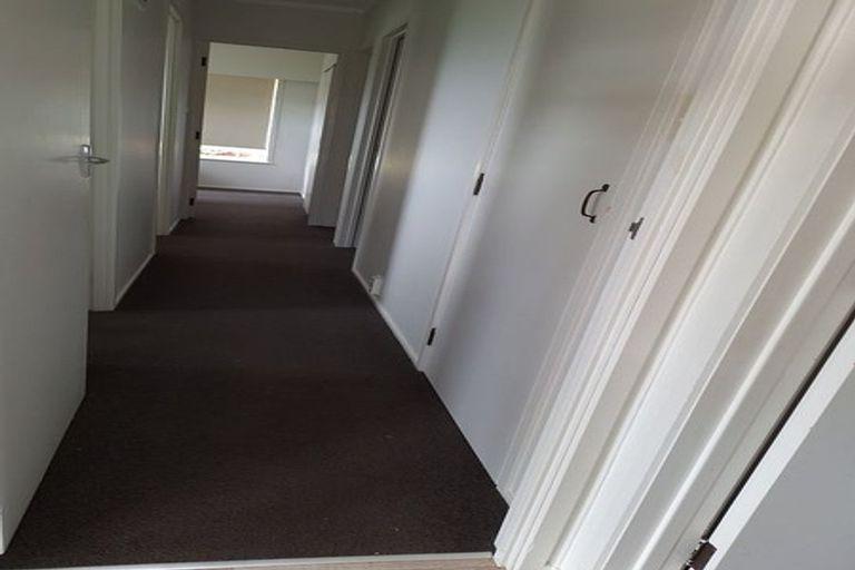 Photo of property in 2 Anne Road, Hillcrest, Auckland, 0627