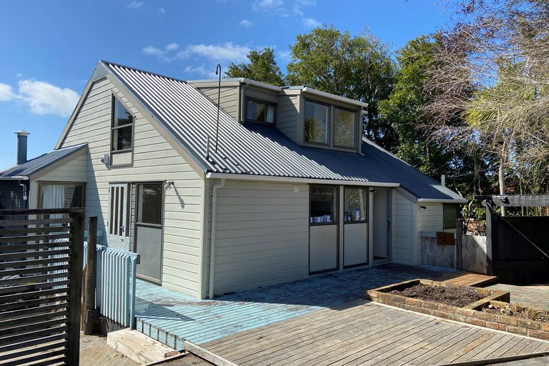 Photo of property in 58 Shetland Street, Glen Eden, Auckland, 0602