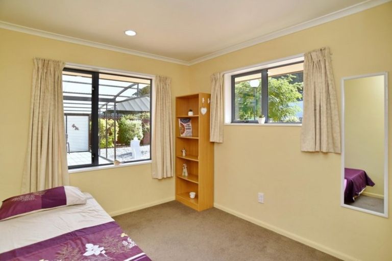 Photo of property in 17 Styx River Place, Spencerville, Christchurch, 8083