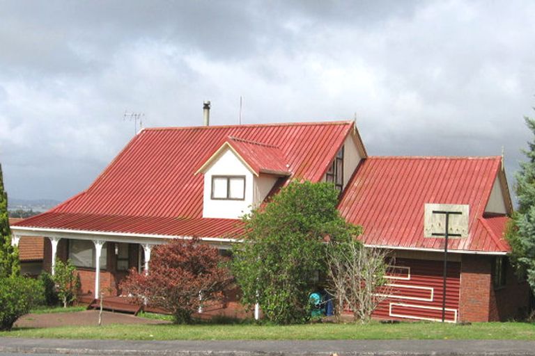 Photo of property in 13 Tatyana Place, Massey, Auckland, 0614