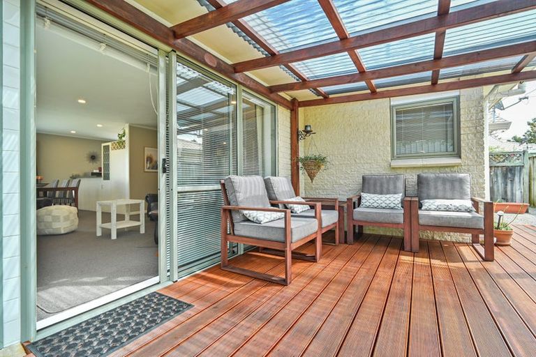 Photo of property in 1/217 Mcleod Street, Camberley, Hastings, 4120