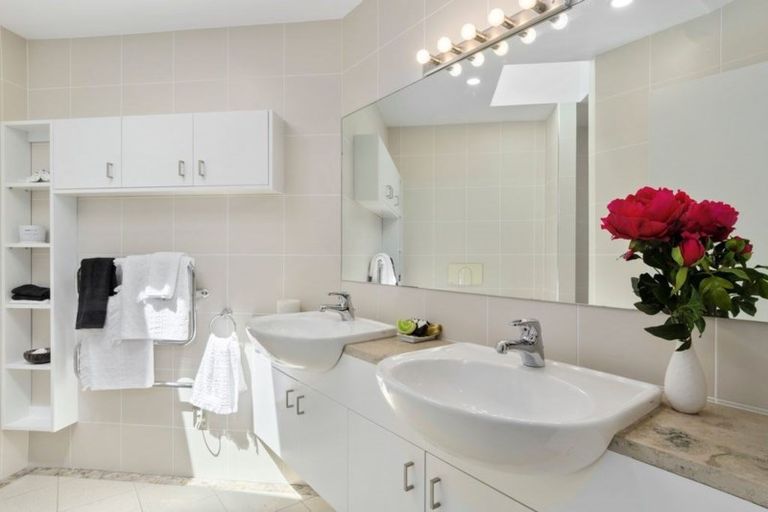 Photo of property in 17 Taumata Road, Omaha, Warkworth, 0986