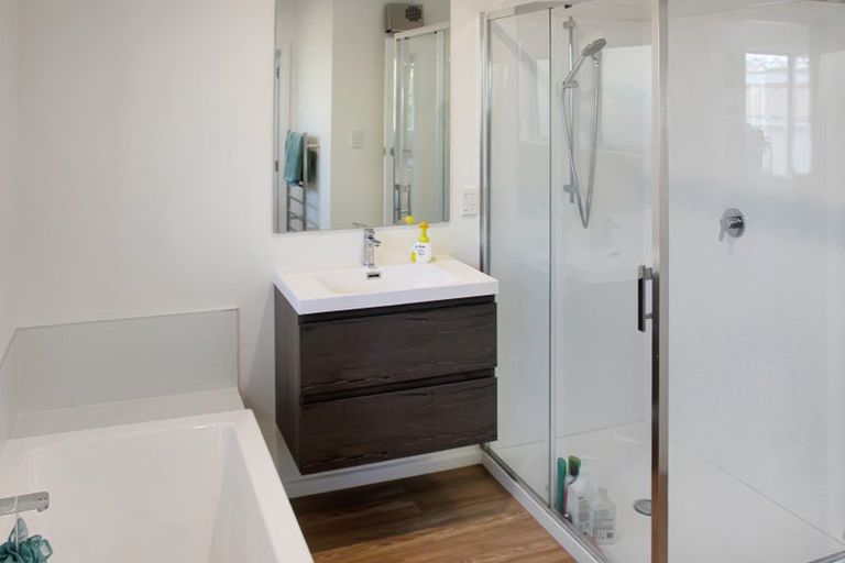 Photo of property in 3 Mirfield Place, Russley, Christchurch, 8042