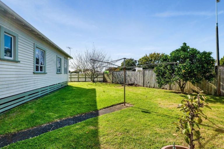 Photo of property in 239 Coronation Avenue, Welbourn, New Plymouth, 4310
