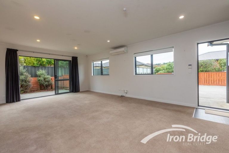 Photo of property in 36 Sunstone Crescent, Brown Owl, Upper Hutt, 5018