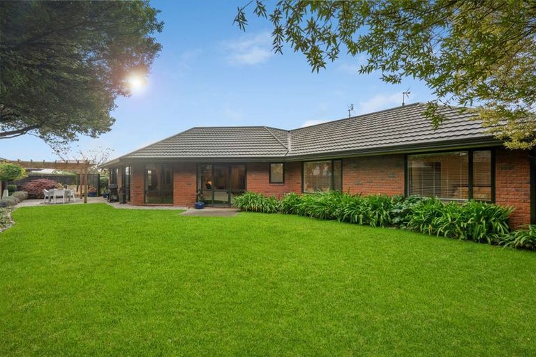 Photo of property in 17 Empress Place, Halswell, Christchurch, 8025