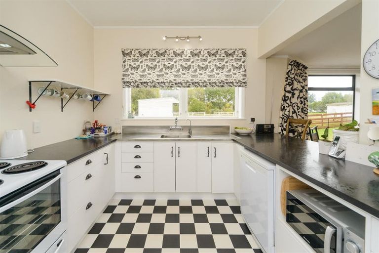 Photo of property in 60 Johnson Street, Bulls, 4818