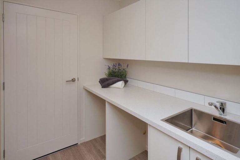 Photo of property in 250b Grahams Road, Bishopdale, Christchurch, 8053