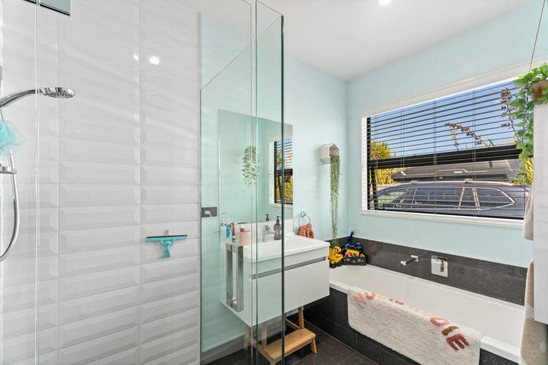 Photo of property in 21 Hewson Crescent, Lake Hawea, Wanaka, 9382