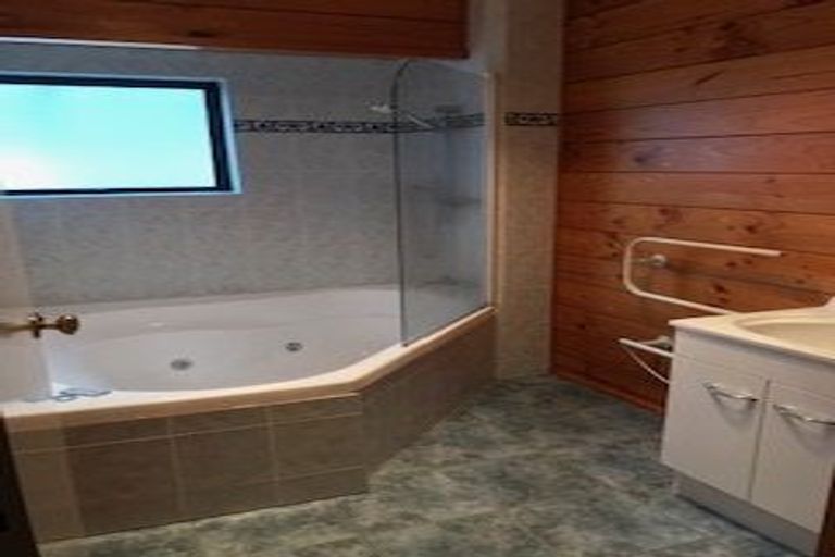 Photo of property in 1 Taratoa Street, Parkvale, Tauranga, 3112