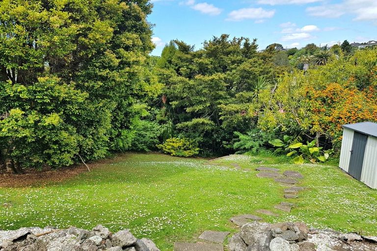 Photo of property in 92 Browns Bay Road, Rothesay Bay, Auckland, 0630