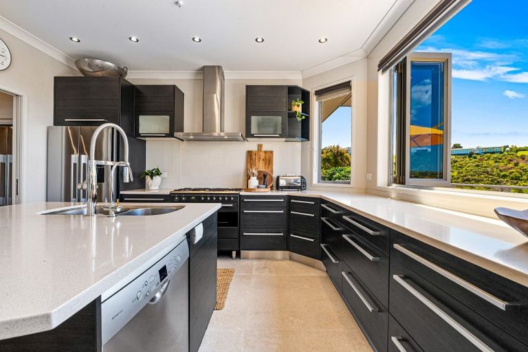 Photo of property in 64 Balboa Drive, Matakatia, Whangaparaoa, 0930