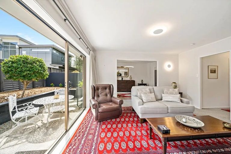 Photo of property in 2/5 The Terrace, Takapuna, Auckland, 0622