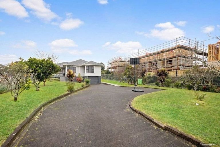 Photo of property in 61 Taikata Road, Te Atatu Peninsula, Auckland, 0610