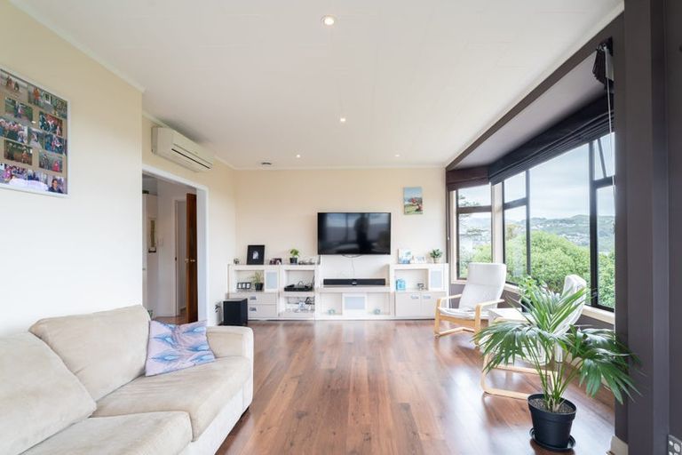 Photo of property in 21 Thornley Street, Titahi Bay, Porirua, 5022