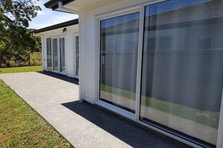 Photo of property in 9 Josh Road, Huapai, Kumeu, 0810