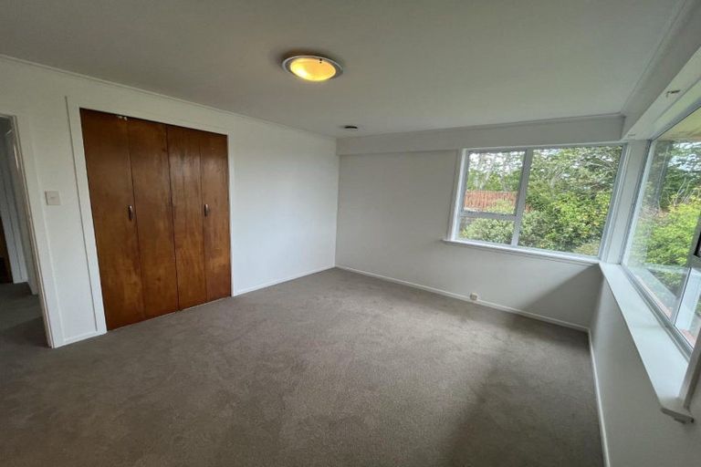 Photo of property in 11 Cumberland Street, Merrilands, New Plymouth, 4312