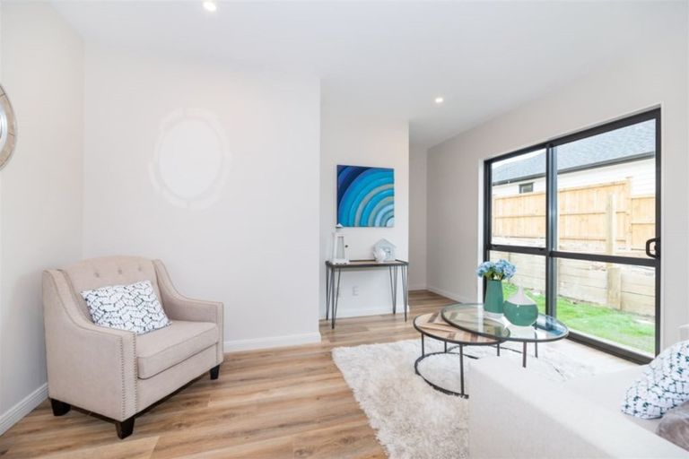 Photo of property in 19 Reserva Crescent, Kumeu, 0810