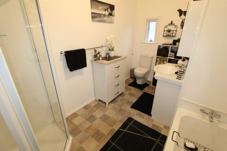 Photo of property in 1 Halls Road, Pahiatua, 4910