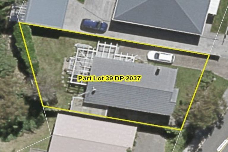 Photo of property in 14 Petherick Crescent, Johnsonville, Wellington, 6037