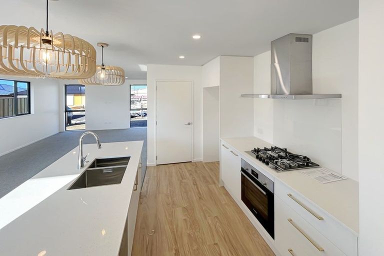 Photo of property in 51 Mehrtens Crescent, Woodend, 7691