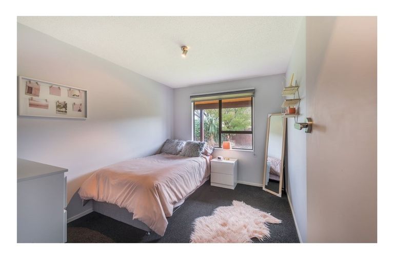 Photo of property in 4 Magenta Place, Broomfield, Christchurch, 8042