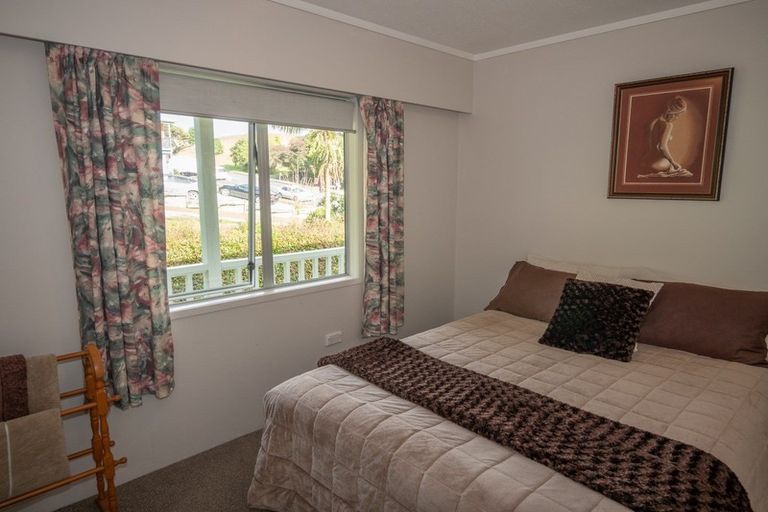 Photo of property in 48 Stratford Drive, Cable Bay, 0420