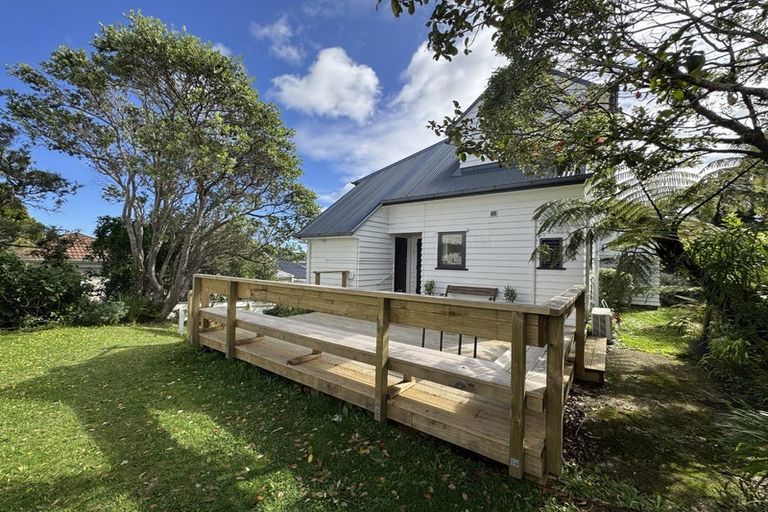 Photo of property in 43a Messines Road, Karori, Wellington, 6012
