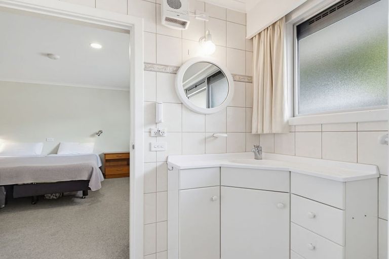 Photo of property in 25 Barraud Place, Pukehangi, Rotorua, 3015