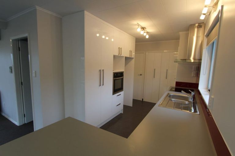 Photo of property in 24 Dowse Drive, Maungaraki, Lower Hutt, 5010