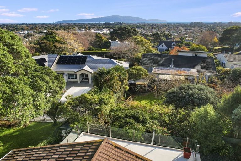 Photo of property in 24 Kereru Street, Waikanae, 5036