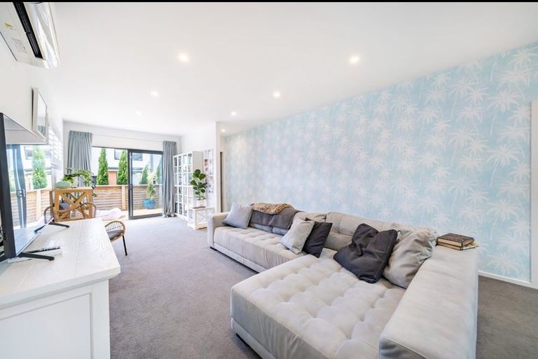 Photo of property in 3d Breakwater Way, Whitby, Porirua, 5024