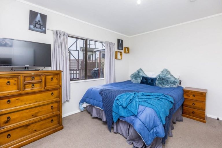 Photo of property in 30 Castle Crescent, Stokes Valley, Lower Hutt, 5019