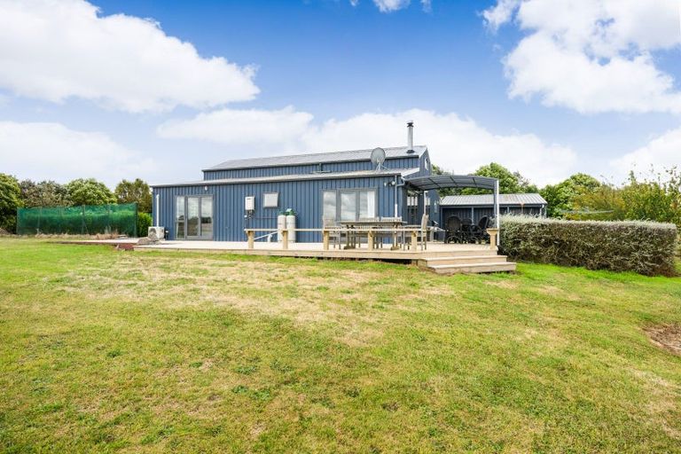 Photo of property in 21 Sutherland Road, Sanson, Palmerston North, 4479