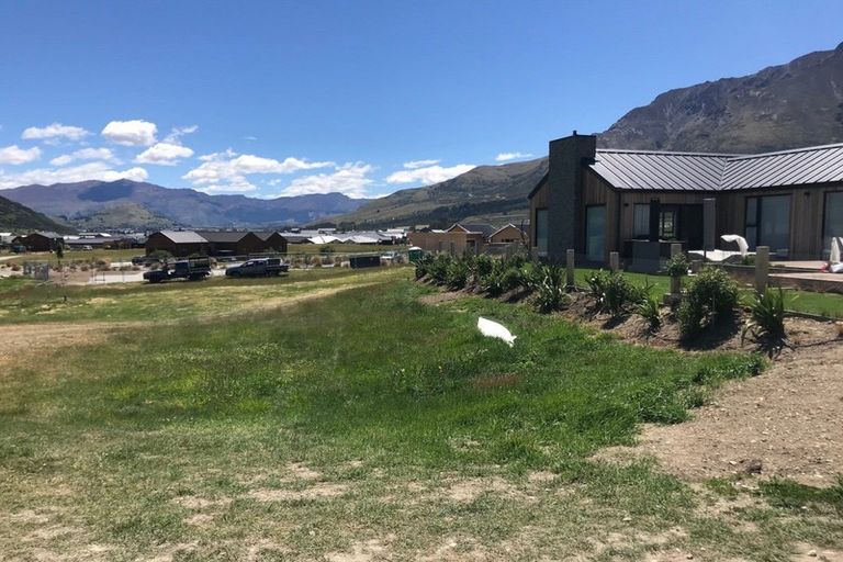 Photo of property in 29 Cunninghams Drive, Jacks Point, Queenstown, 9371