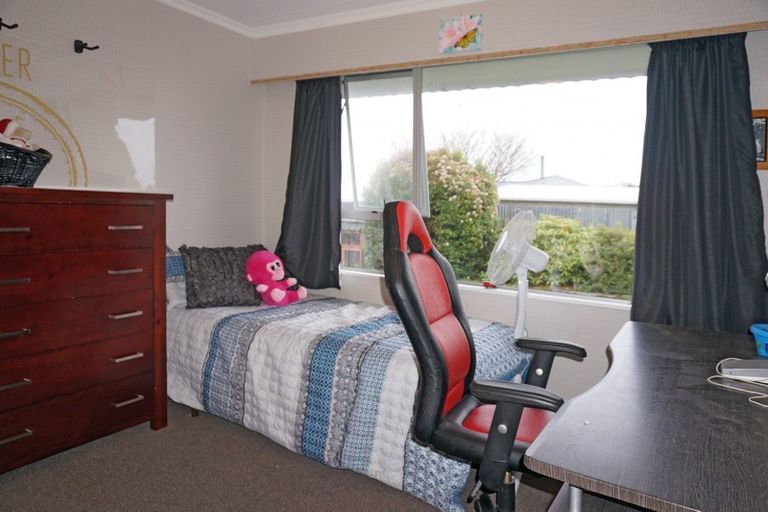 Photo of property in 61 Mauchline Street, Wallacetown, 9816