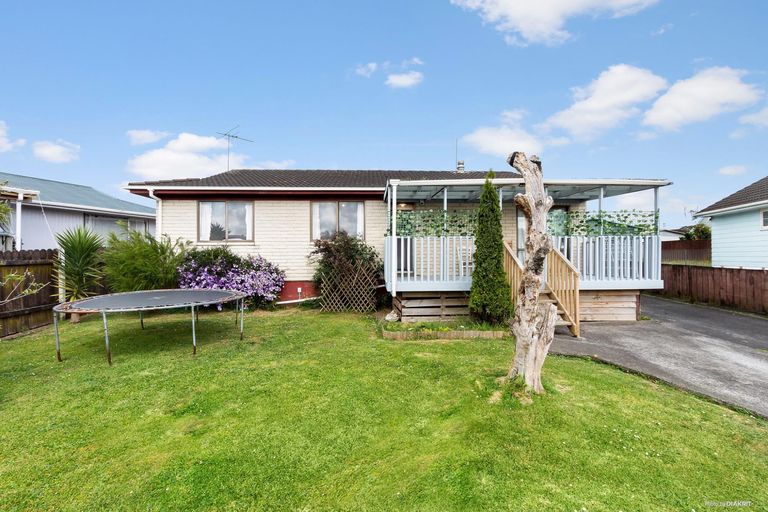 Photo of property in 13 Poutini Place, Manurewa, Auckland, 2102