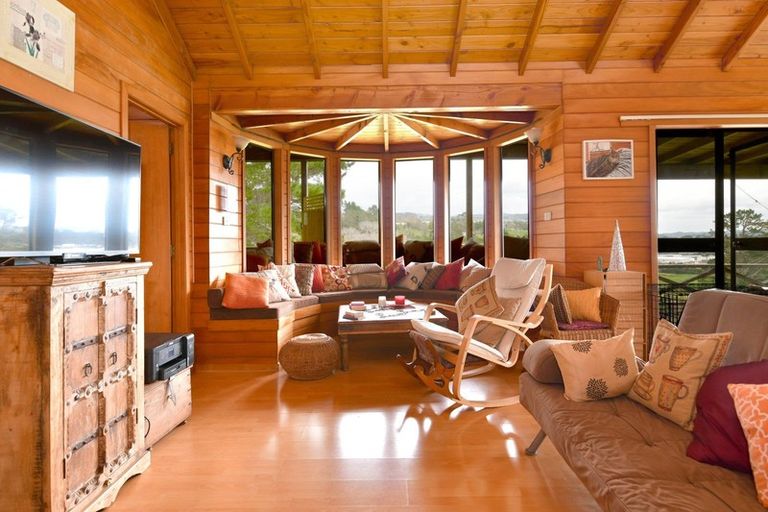 Photo of property in 182a Spur Road, Stillwater, Silverdale, 0993