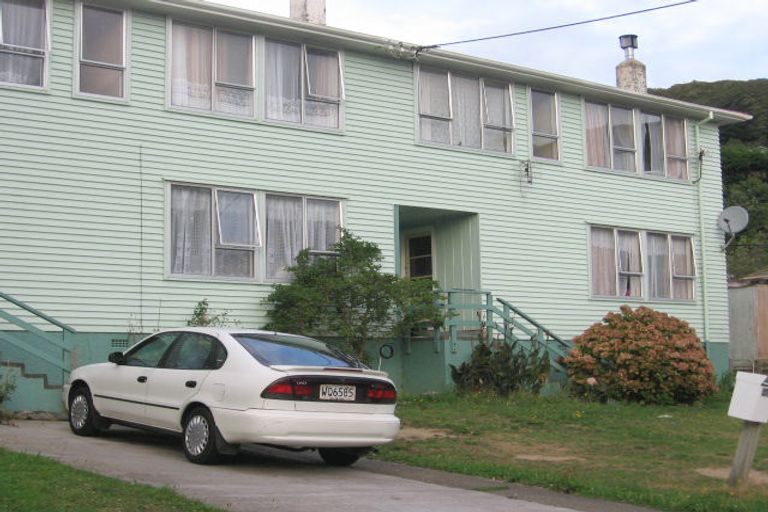 Photo of property in 27 Taiaroa Street, Strathmore Park, Wellington, 6022