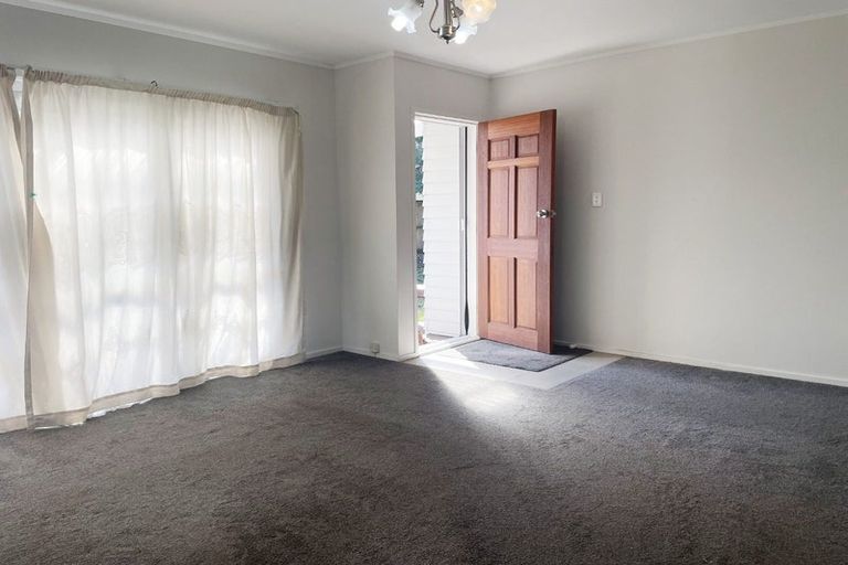 Photo of property in 7 Mcquarrie Avenue, Wattle Downs, Auckland, 2103