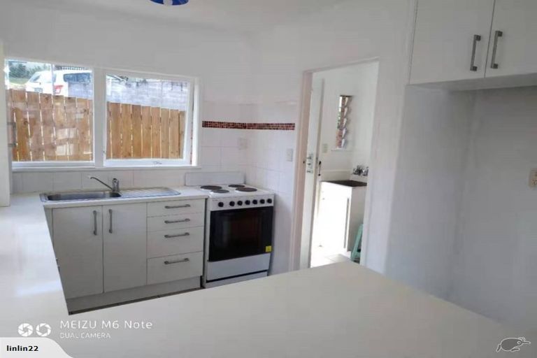 Photo of property in 1/22 Wykeham Place, Glenfield, Auckland, 0629