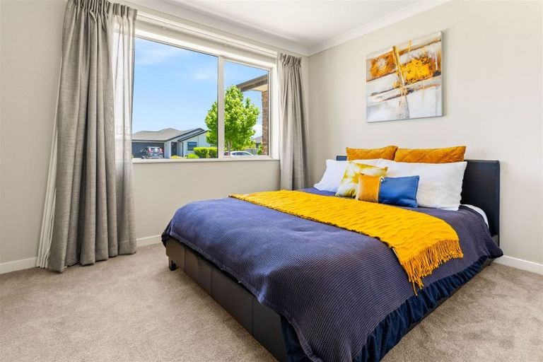 Photo of property in 6 Coote Way, Kumeu, 0810