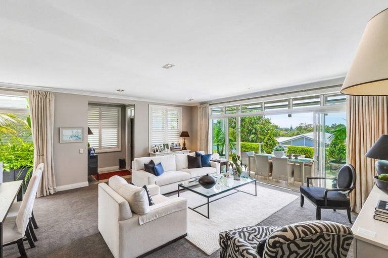 Photo of property in 17 Landmark Terrace, Orewa, 0931