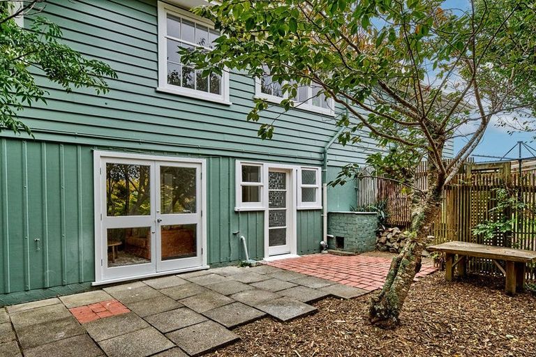 Photo of property in 14 Taupo Crescent, Plimmerton, Porirua, 5026