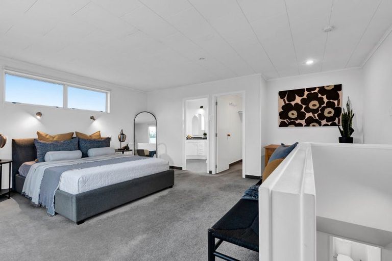 Photo of property in 93 Govett Avenue, Frankleigh Park, New Plymouth, 4310