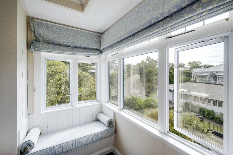 Photo of property in 18 France Road, Bluff Hill, Napier, 4110