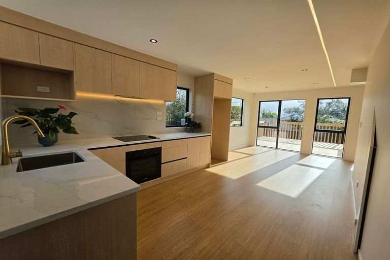 Photo of property in 18f Sunnyhill Crescent, Sunnyhills, Auckland, 2010